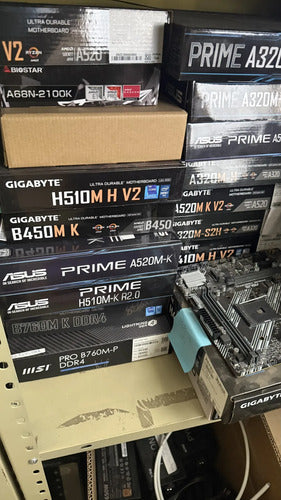 Lote 30 Placas Madre Para Reparar O Refacciones Asus Gigabyt Negro