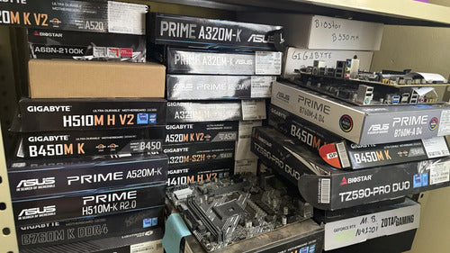 Lote 30 Placas Madre Para Reparar O Refacciones Asus Gigabyt Negro